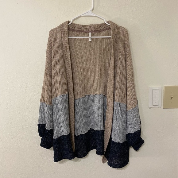 Color Block Cardigan - Picture 2 of 3
